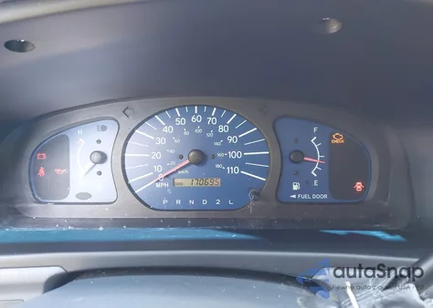 2002 Toyota Sienna Ce z USA, uszkodzony, nr VIN 4T3ZF19C32U497701